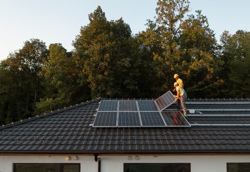 Ace Solar Men Providing Solar Panel Services in New England & Beyond